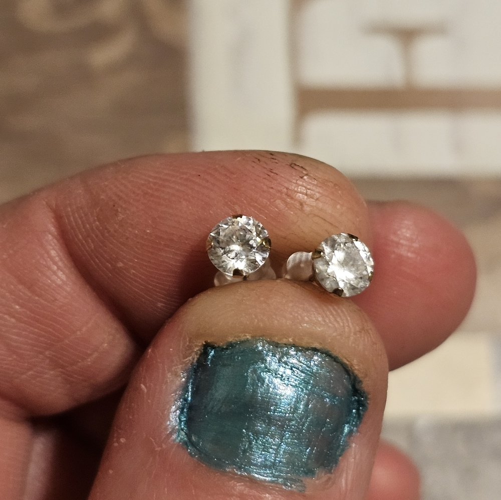 10k yellow gold CZ earring studs